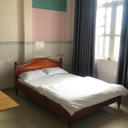 バオロク Khach San Quoc Viet Bed & Breakfast エクステリア 写真