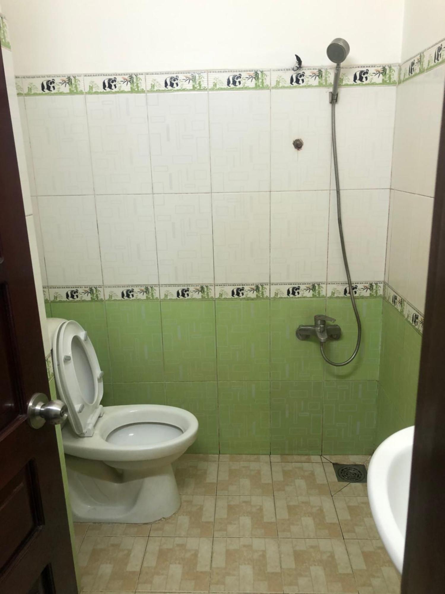 バオロク Khach San Quoc Viet Bed & Breakfast エクステリア 写真