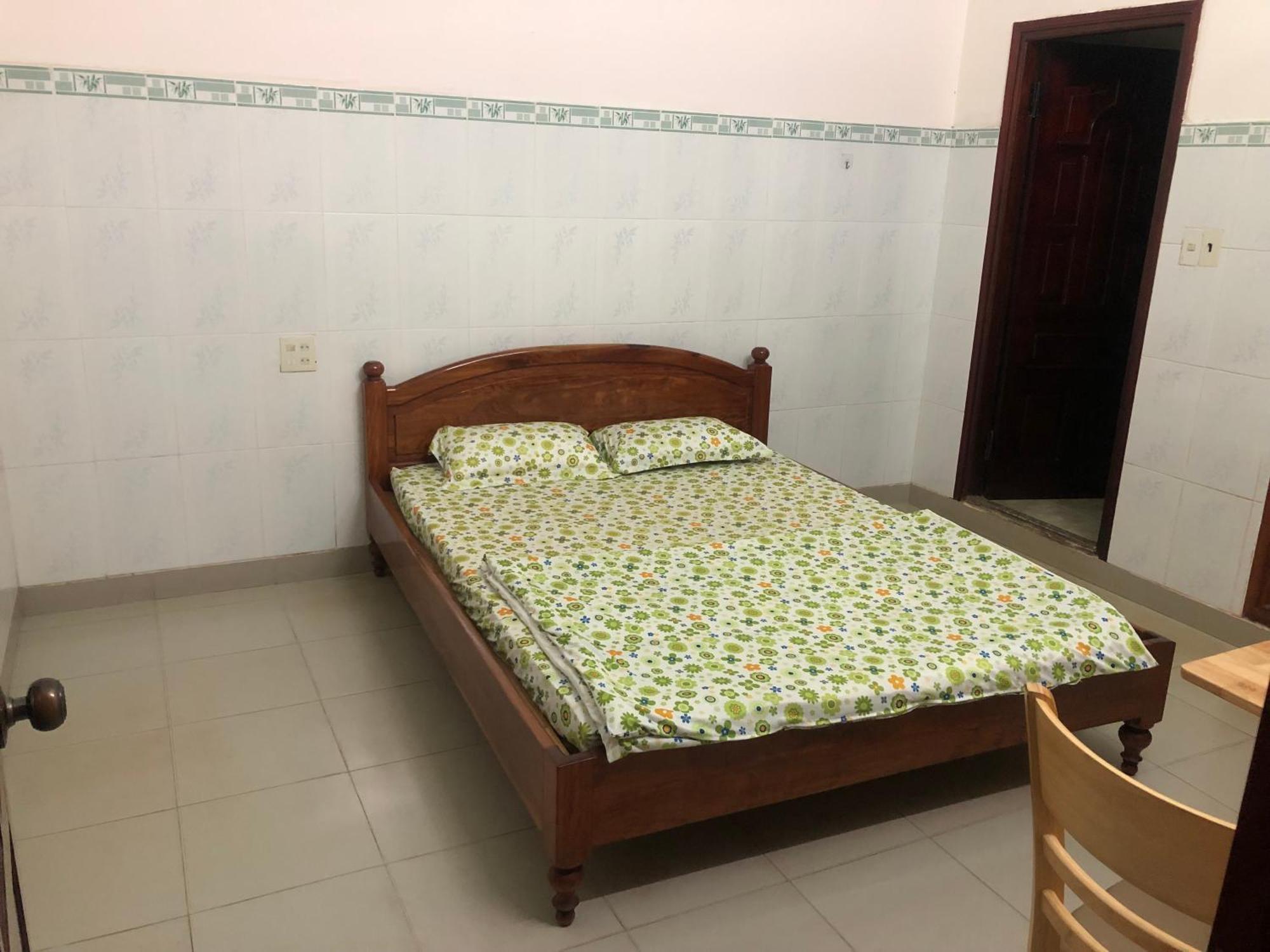 バオロク Khach San Quoc Viet Bed & Breakfast エクステリア 写真